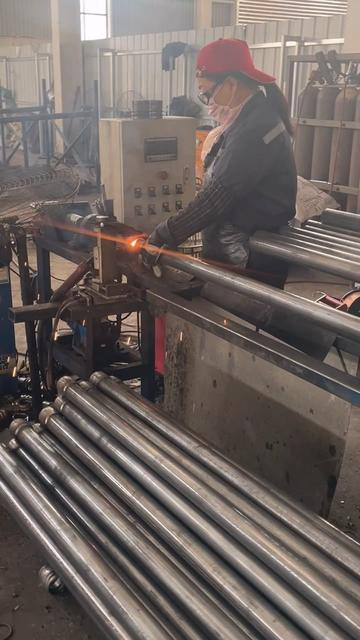 Welding of the joints of the sonic logging pipe